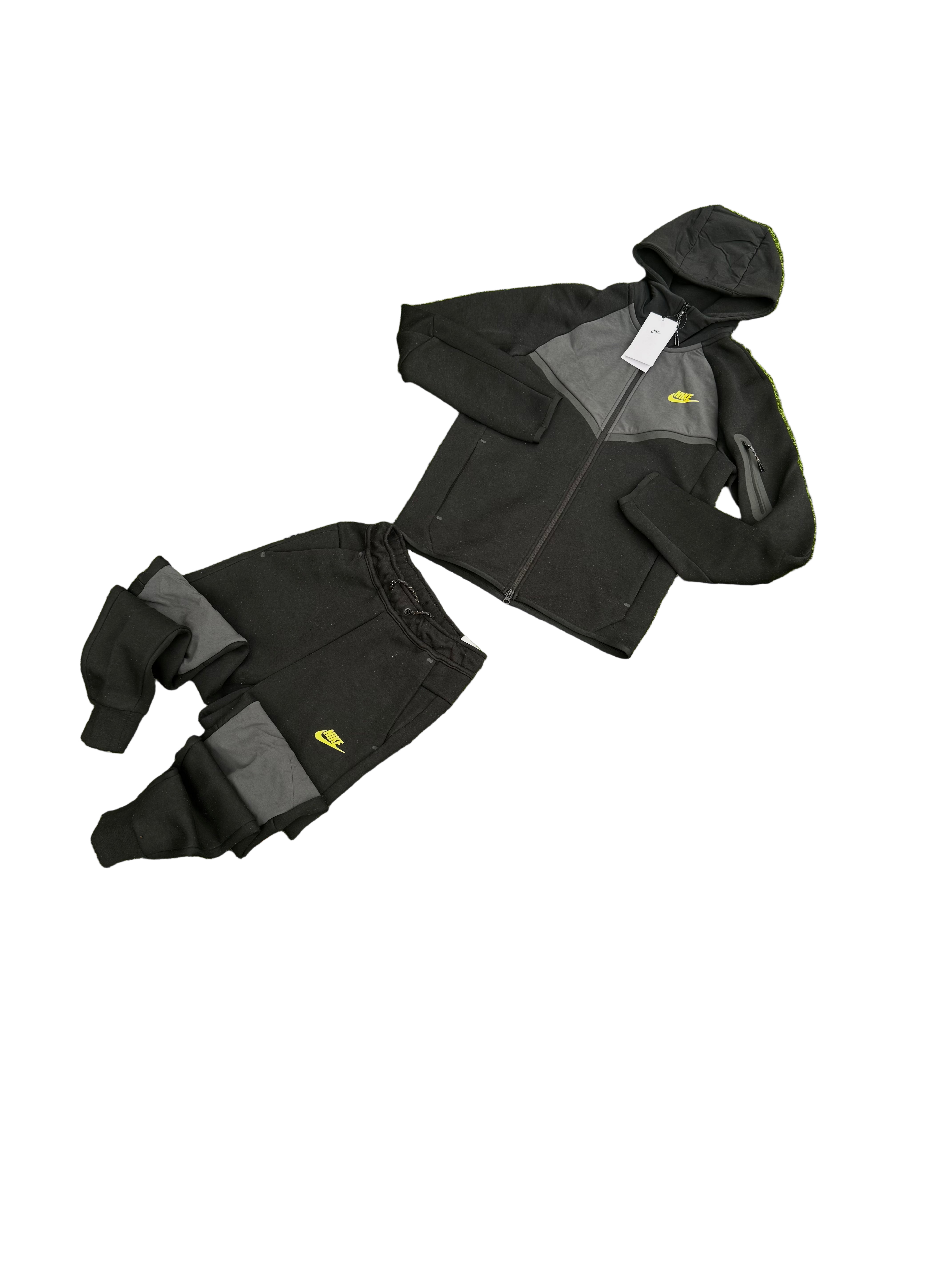 NEW SEASON NIKE TECH FLEECE TRACKSUIT SET “BLACK/GOLD”