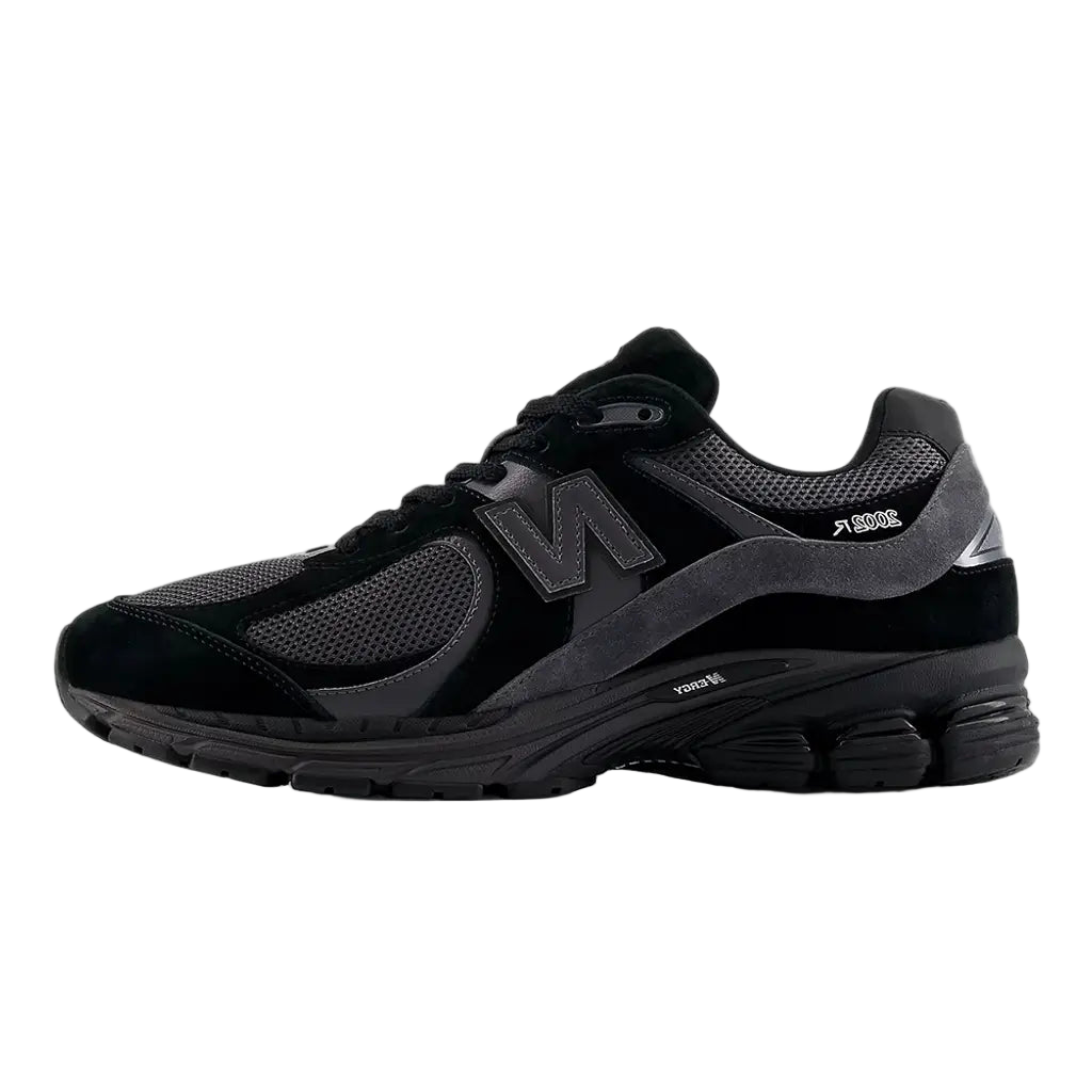 NEW BALANCE 2002R "BLACK / DARK GREY"